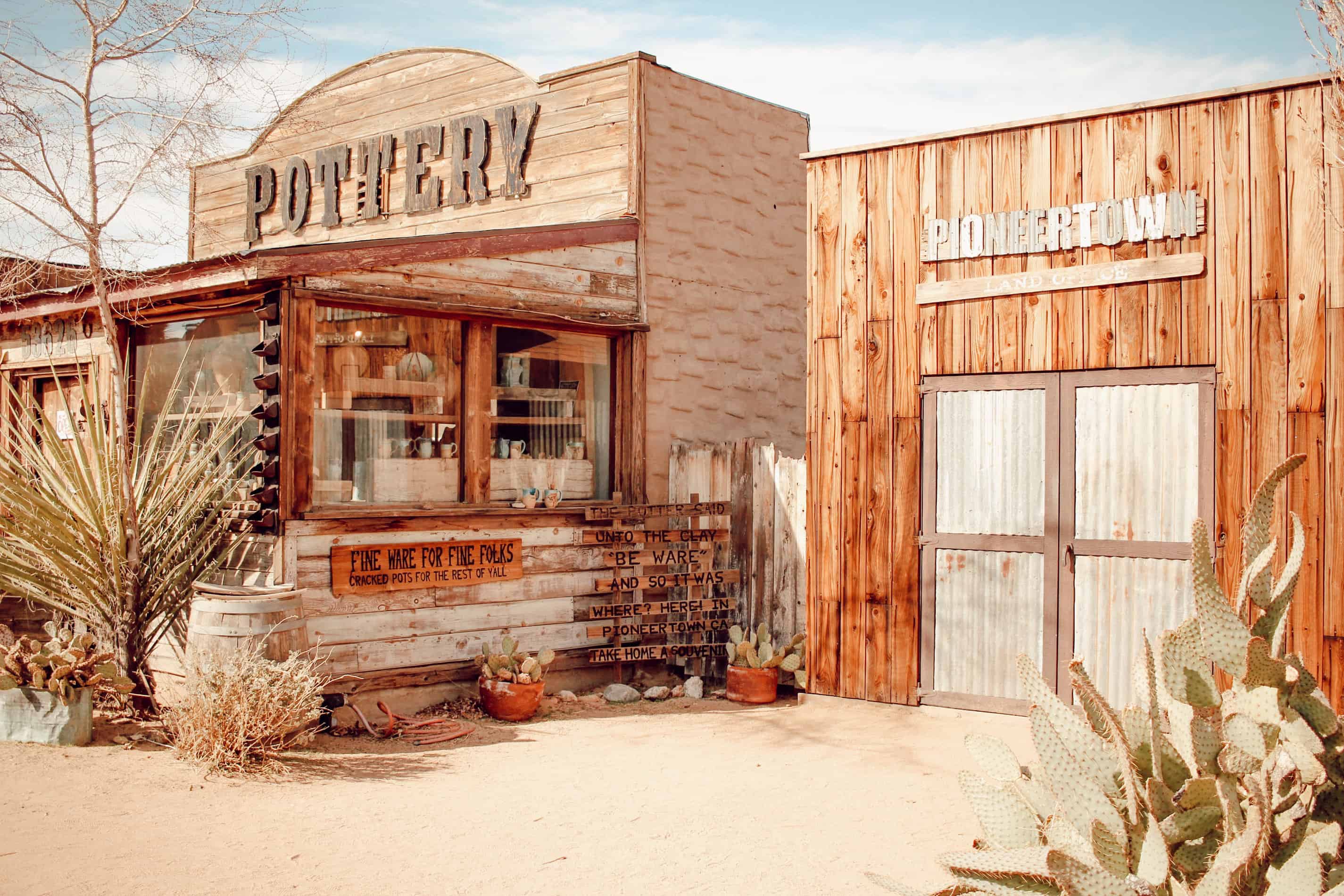 pottery storefront in Pioneertown California