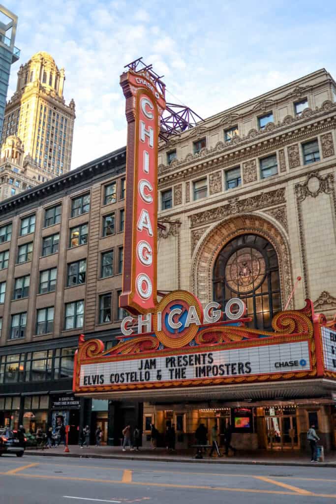 the Chicago theatre marquee