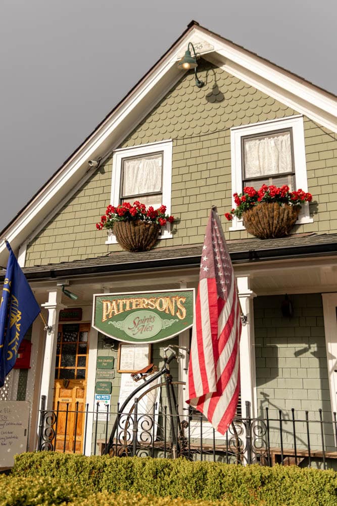 Irish pub in downtown Mendocino