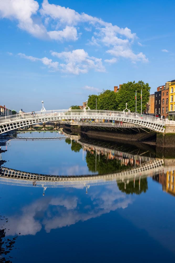 Ha'penny Bridge, River Liffey, Dublin