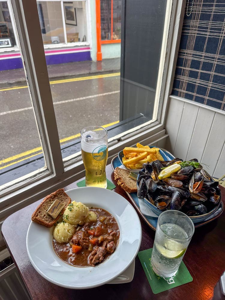 Irish pub serving Guiness Stew and Mussels